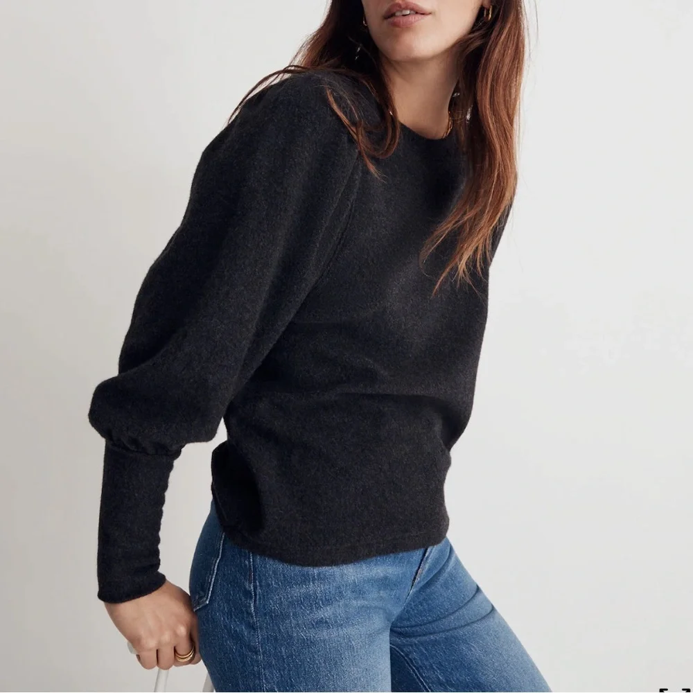 Madewell brushed puff